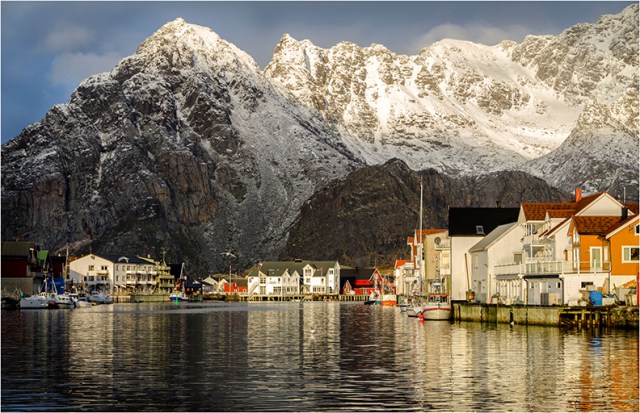 Henningsvaer Harbour - Val Earl