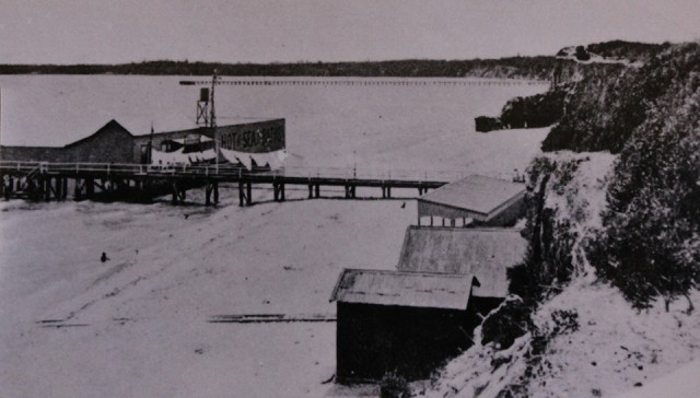 Old Sea Baths and Mentone Pier in the distance