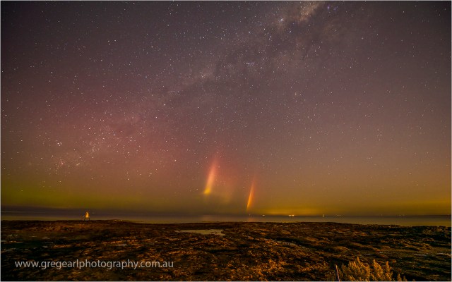 View SSW at Rickett's Point, Beaumaris just before midnight.
